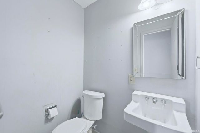 4857 Reed Road, Fort Wayne, IN 46835