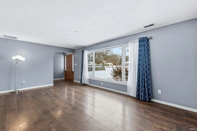 4857 Reed Road, Fort Wayne, IN 46835