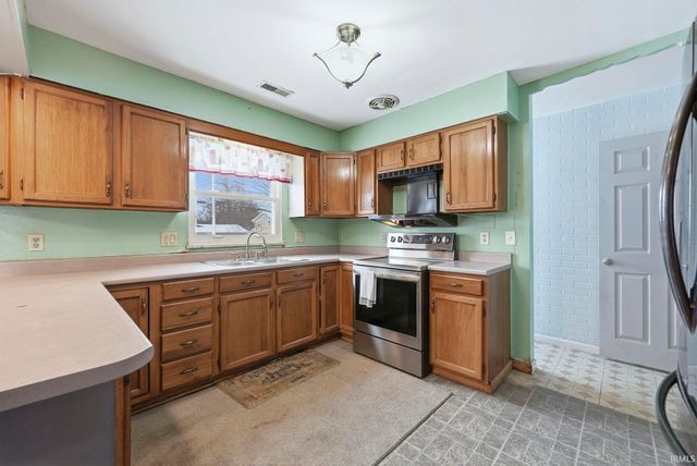 4857 Reed Road, Fort Wayne, IN 46835