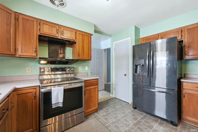 4857 Reed Road, Fort Wayne, IN 46835