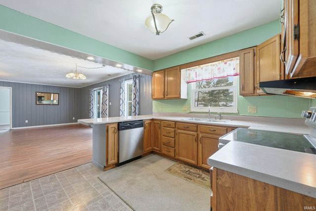 4857 Reed Road, Fort Wayne, IN 46835