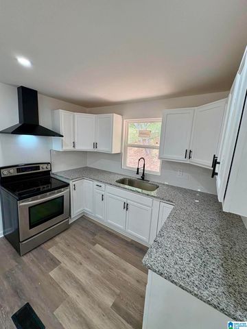 605 PARKER BOULEVARD, Weaver, AL 36277
