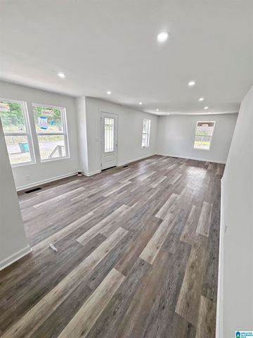 605 PARKER BOULEVARD, Weaver, AL 36277