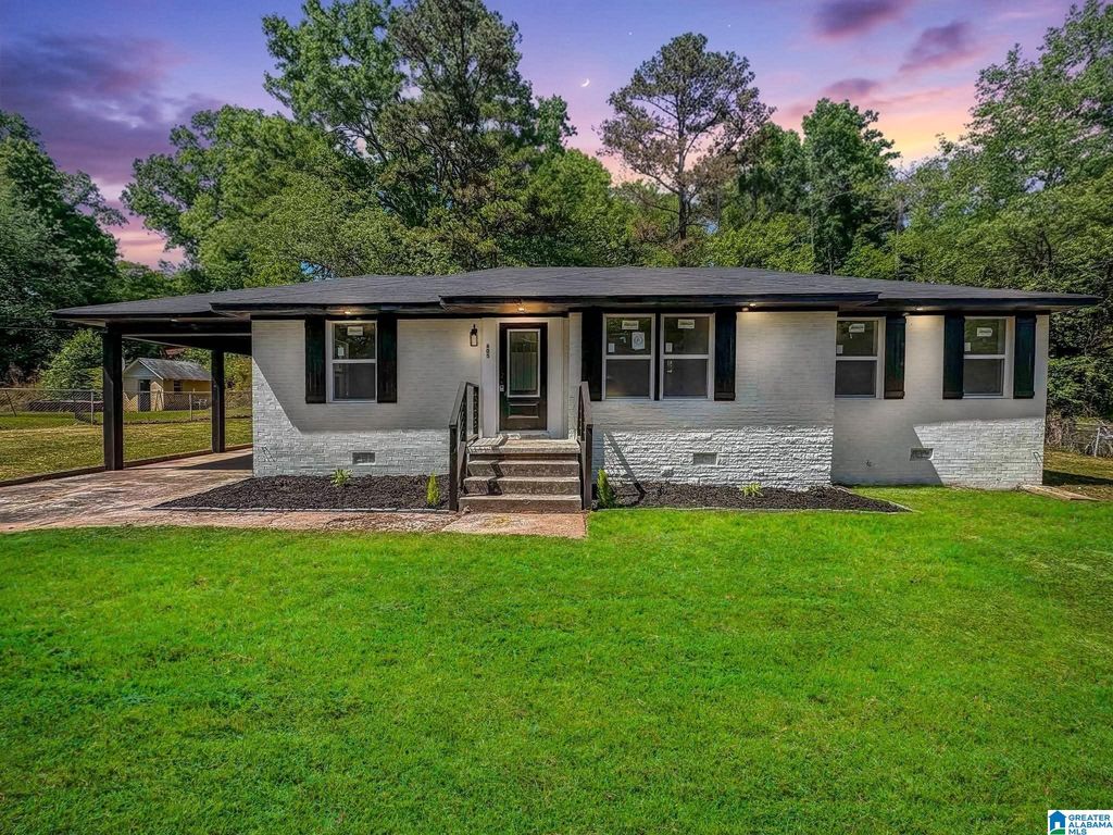 605 PARKER BOULEVARD, Weaver, AL 36277