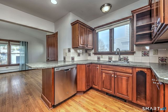 48 Bedford Avenue, Hamden, CT 06517