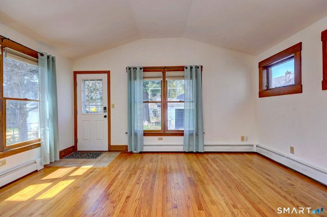 48 Bedford Avenue, Hamden, CT 06517