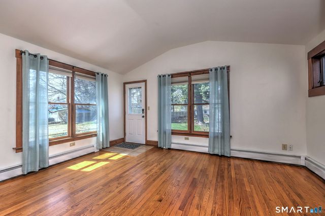 48 Bedford Avenue, Hamden, CT 06517