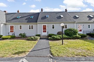 52 Liberty St L3, Plymouth, MA 02360