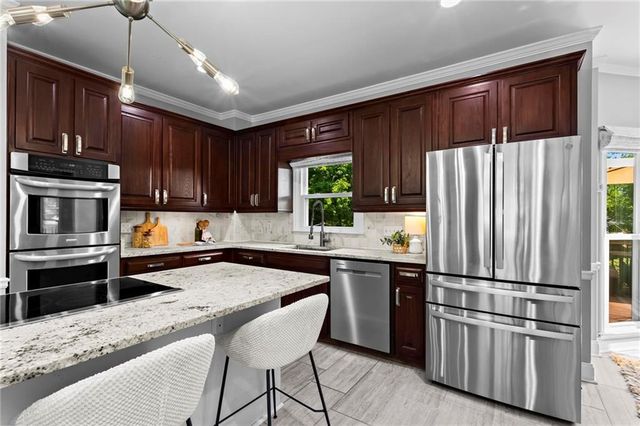 8325 Riverbirch Drive, Roswell, GA 30076