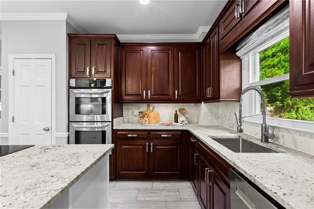 8325 Riverbirch Drive, Roswell, GA 30076