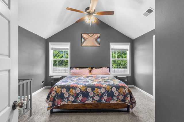 1449 Fredrick Dr, Clarksville, TN 37042