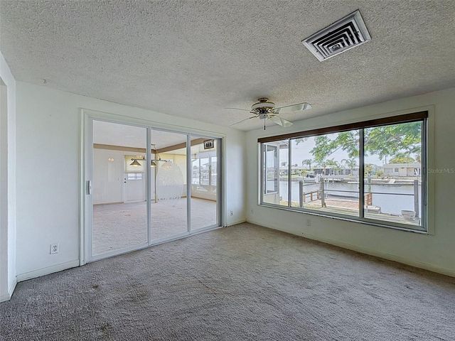 12813 3RD ISLE, Hudson, FL 34667