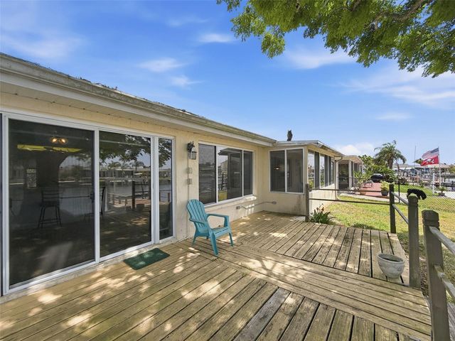 12813 3RD ISLE, Hudson, FL 34667