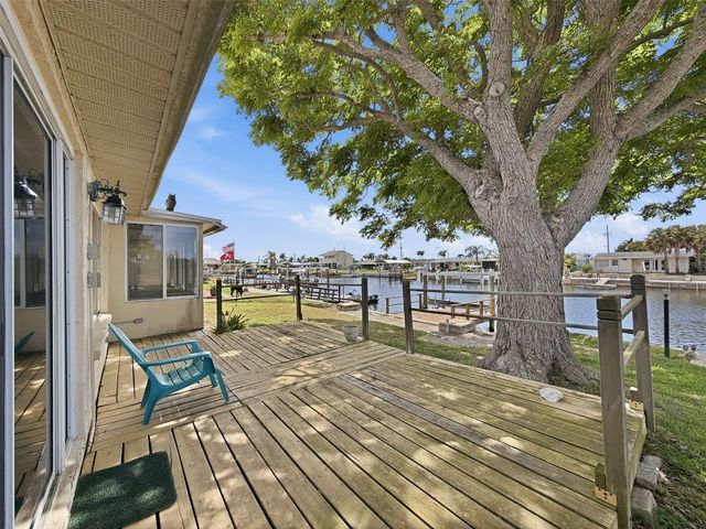 12813 3RD ISLE, Hudson, FL 34667