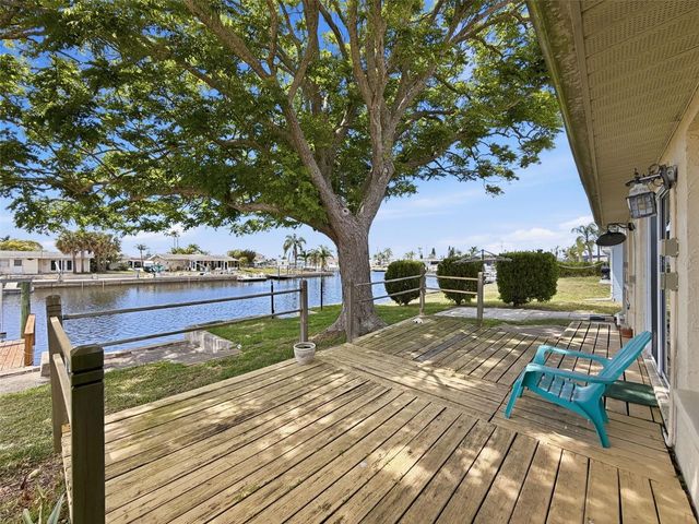 12813 3RD ISLE, Hudson, FL 34667