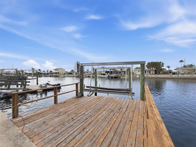 12813 3RD ISLE, Hudson, FL 34667