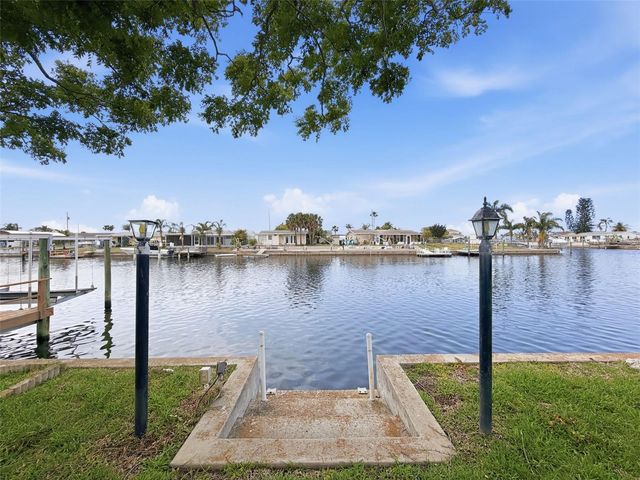 12813 3RD ISLE, Hudson, FL 34667
