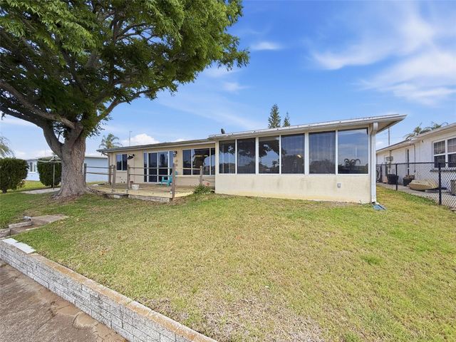 12813 3RD ISLE, Hudson, FL 34667