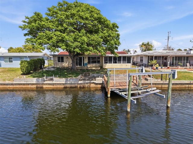 12813 3RD ISLE, Hudson, FL 34667