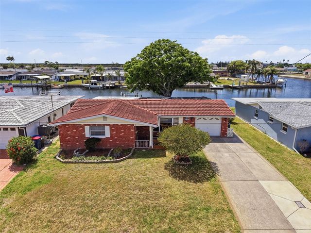 12813 3RD ISLE, Hudson, FL 34667