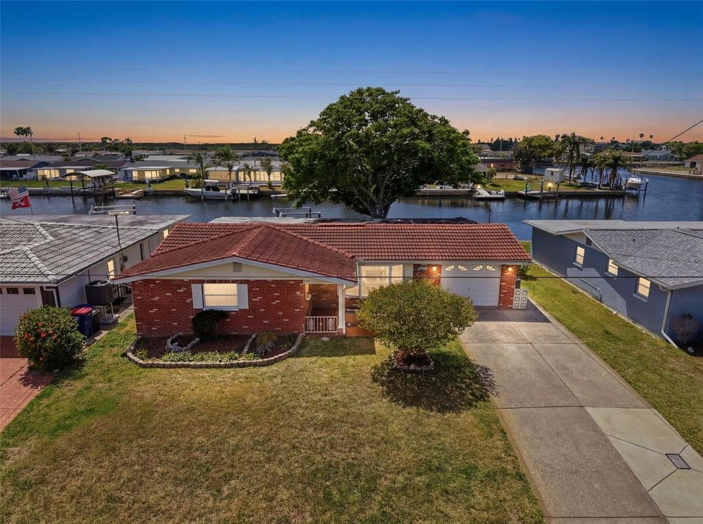 12813 3RD ISLE, Hudson, FL 34667