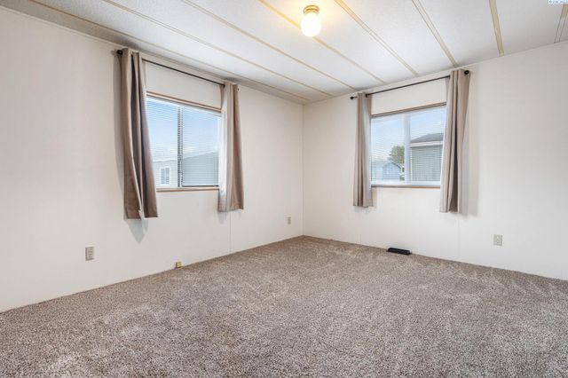 42 Mercury Dr # 42, Richland, WA 99354