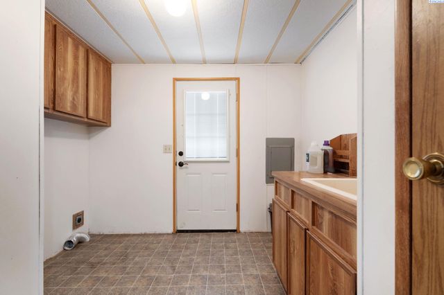 42 Mercury Dr # 42, Richland, WA 99354