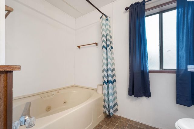 42 Mercury Dr # 42, Richland, WA 99354