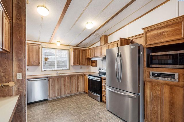 42 Mercury Dr # 42, Richland, WA 99354