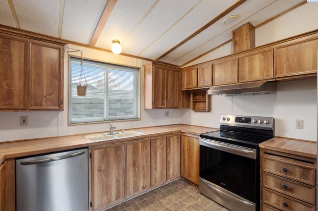 42 Mercury Dr # 42, Richland, WA 99354