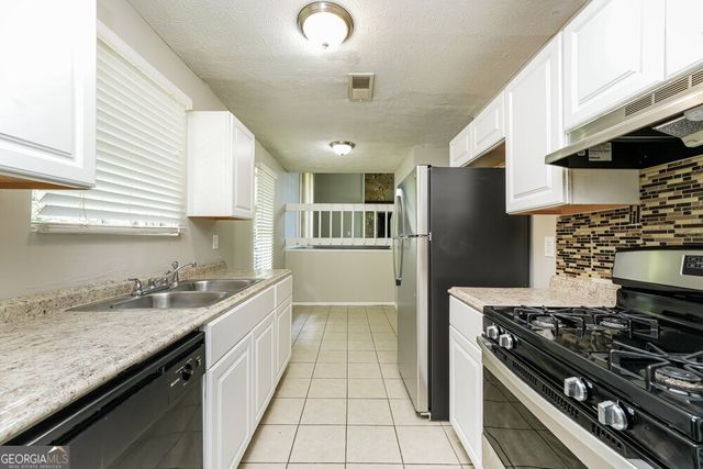 6198 Creekford Drive, Lithonia, GA 30058