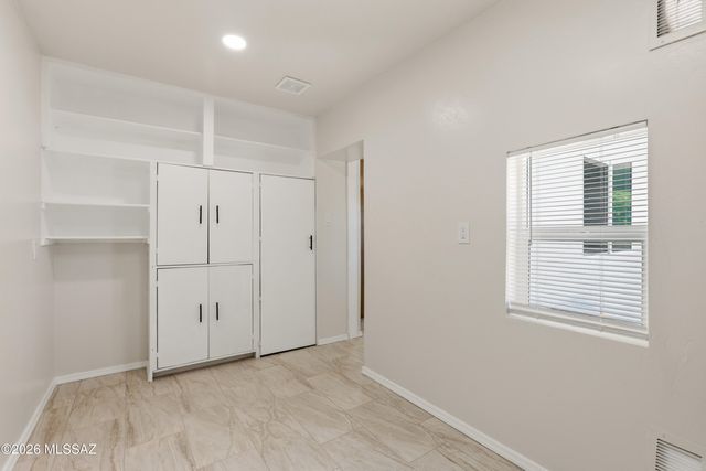 2111 S Miramonte Stravenue, Tucson, AZ 85713