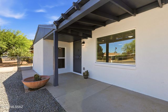 2111 S Miramonte Stravenue, Tucson, AZ 85713