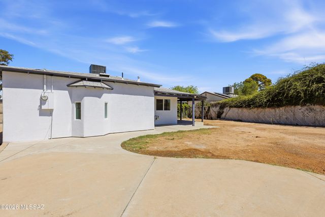 2111 S Miramonte Stravenue, Tucson, AZ 85713