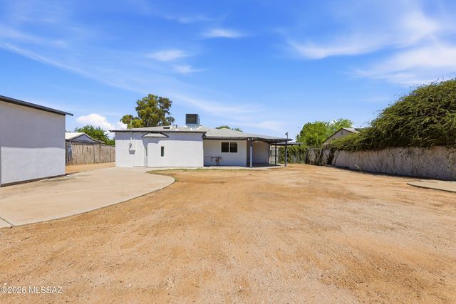 2111 S Miramonte Stravenue, Tucson, AZ 85713