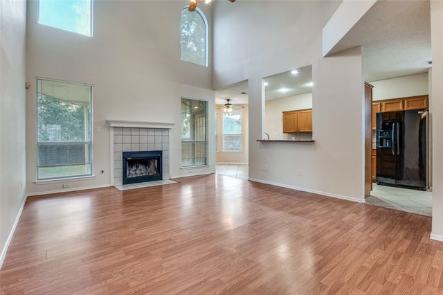820 Sansome Drive, Arlington, TX 76018