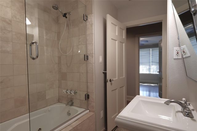 4702 Shadow LN, Austin, TX 78731
