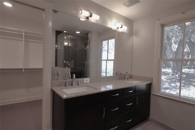 4702 Shadow LN, Austin, TX 78731