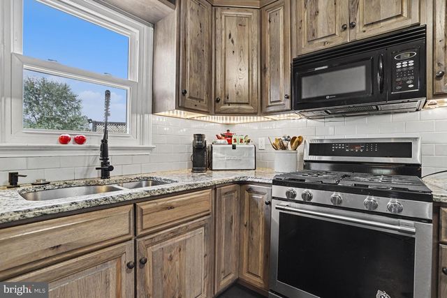 228 CLIFF LN, Elizabethtown, PA 17022