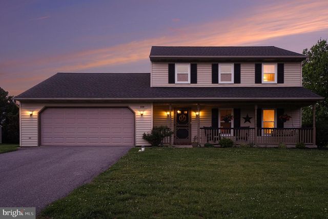 228 CLIFF LN, Elizabethtown, PA 17022