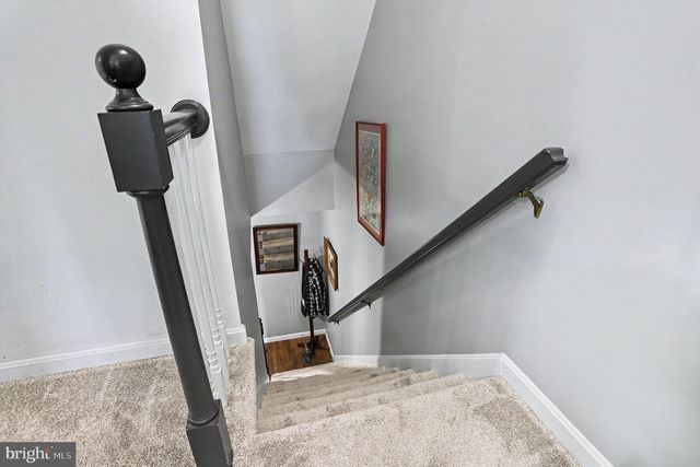 228 CLIFF LN, Elizabethtown, PA 17022