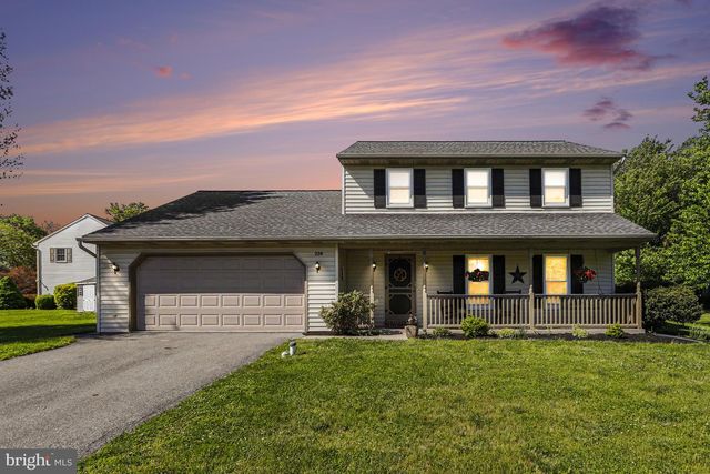 228 CLIFF LN, Elizabethtown, PA 17022