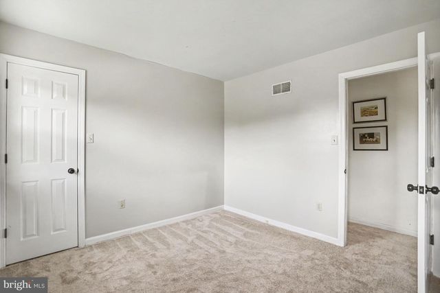 228 CLIFF LN, Elizabethtown, PA 17022