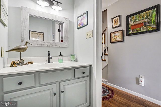 228 CLIFF LN, Elizabethtown, PA 17022