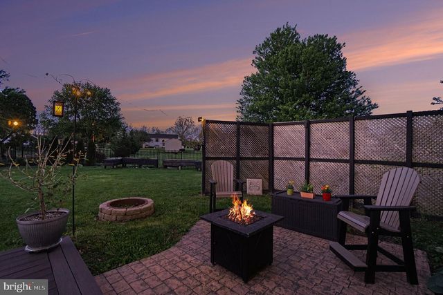 228 CLIFF LN, Elizabethtown, PA 17022