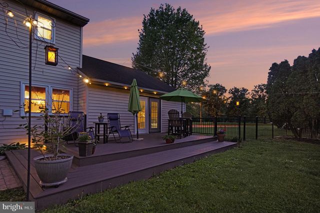 228 CLIFF LN, Elizabethtown, PA 17022