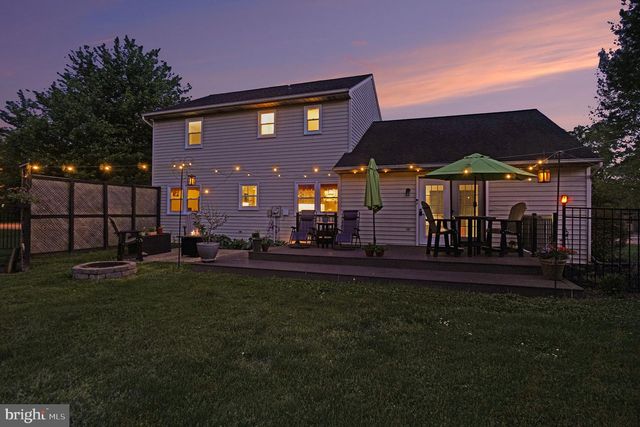 228 CLIFF LN, Elizabethtown, PA 17022