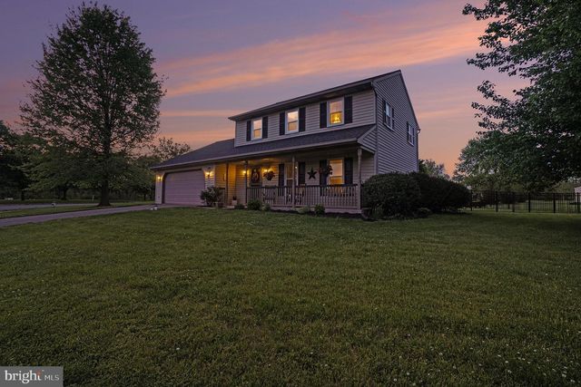 228 CLIFF LN, Elizabethtown, PA 17022