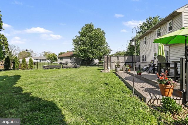 228 CLIFF LN, Elizabethtown, PA 17022