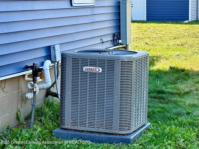 4063 N Williams Road, St. Johns, MI 48879